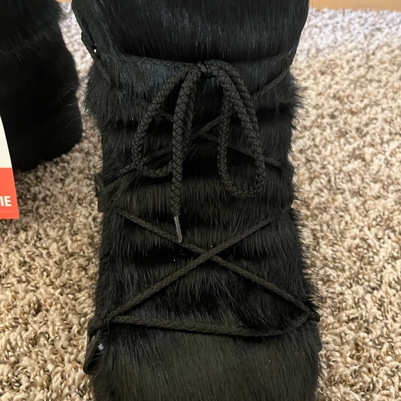 nakiuk bottes